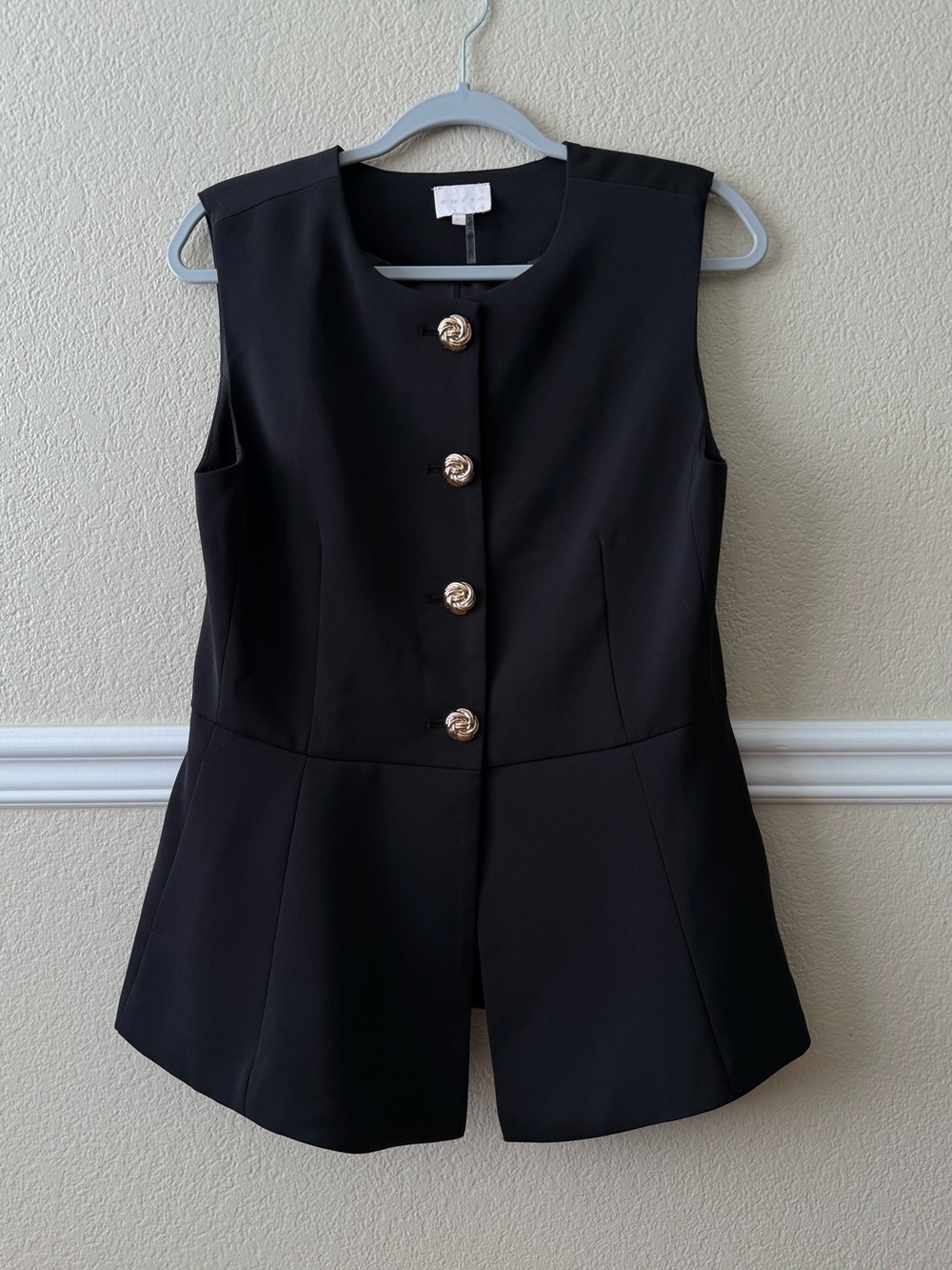 Entro Black Structured Sleeveless Vest Button Front Medium